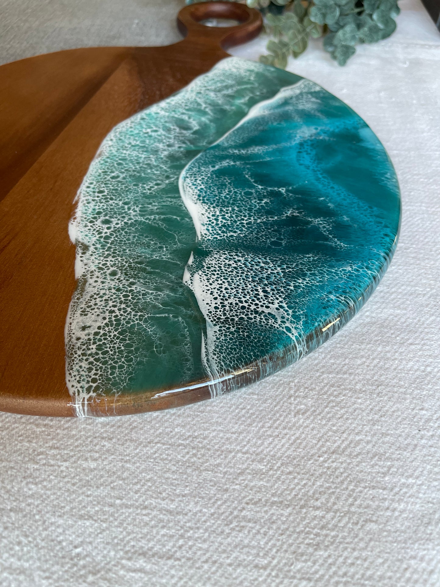 Round Charcuterie board with round handle resin ocean wave