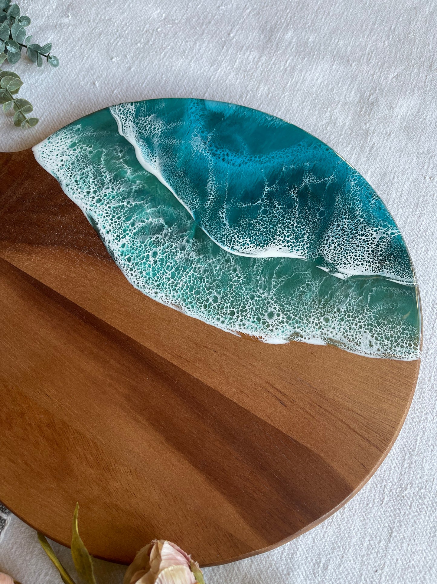 Round Charcuterie board with round handle resin ocean wave