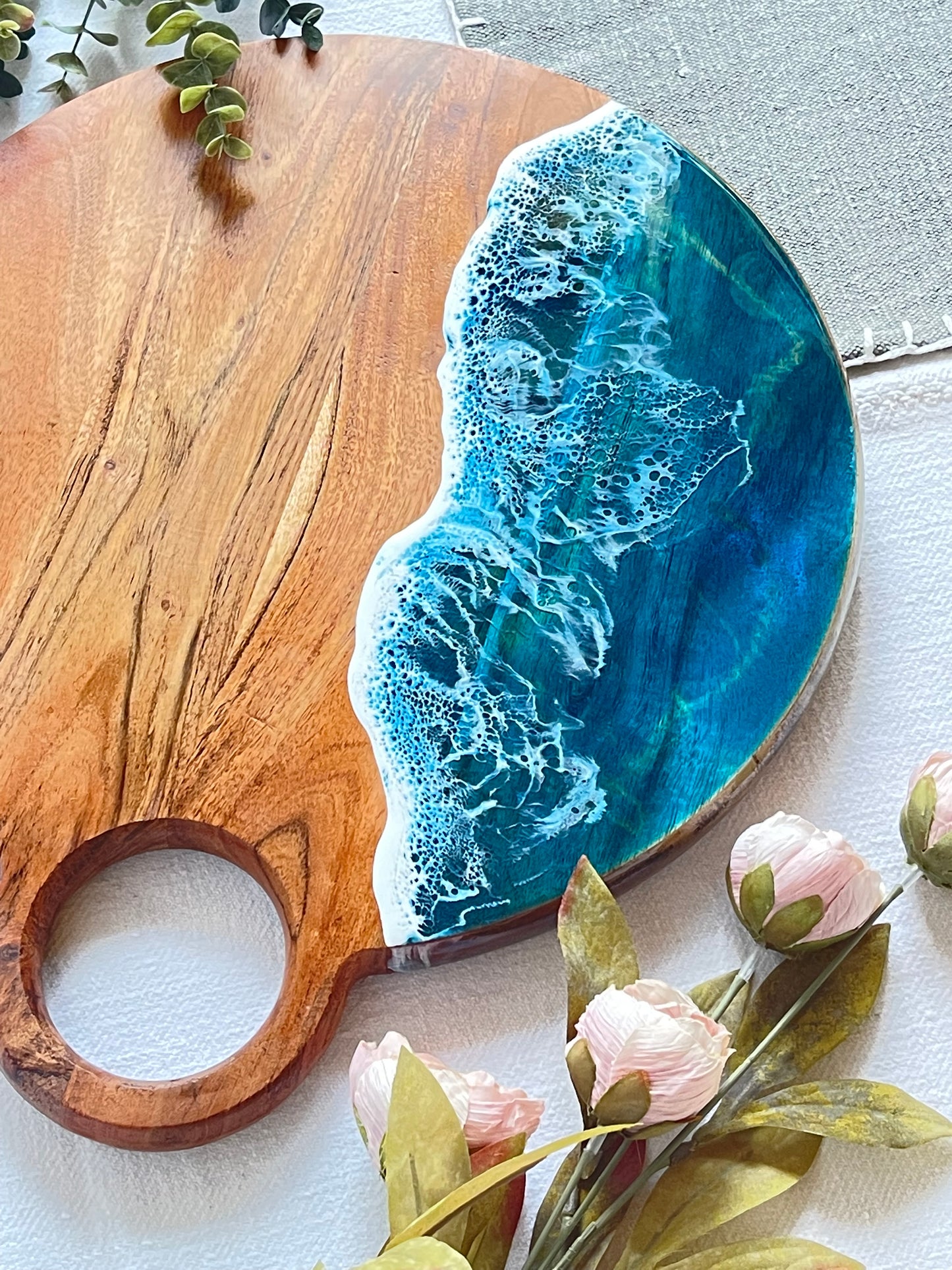 Round Charcuterie board with round handle resin ocean wave